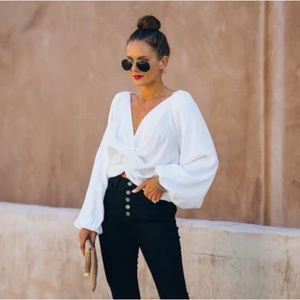 VICI GIRLS CROPPED WHITE LONG SLEEVE SHIRT • SZ LARGE